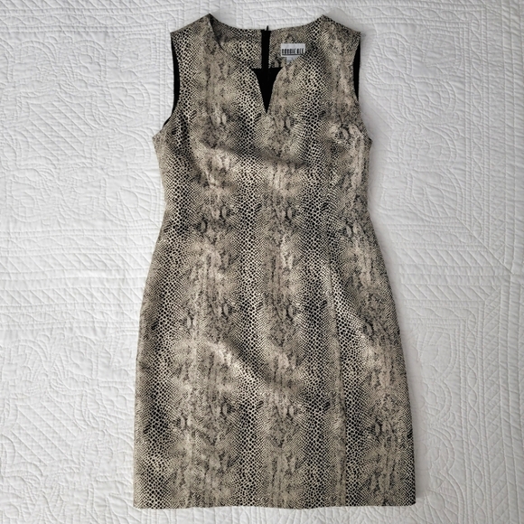 Robbie Bee Dresses & Skirts - Robbie Bee Womens 100% Silk Snake Print Sleeveless Sheath Dress Size 6